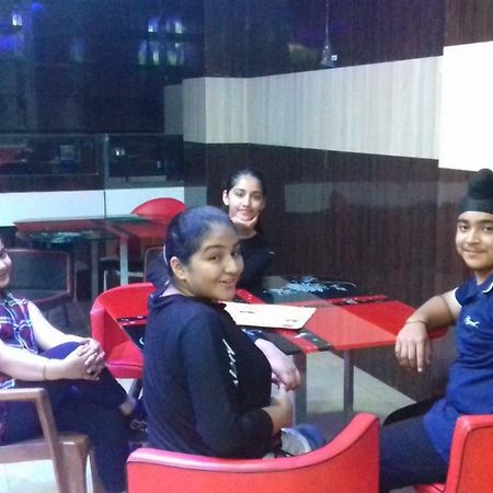 Harkishan Lodge Szambalpur Kültér fotó