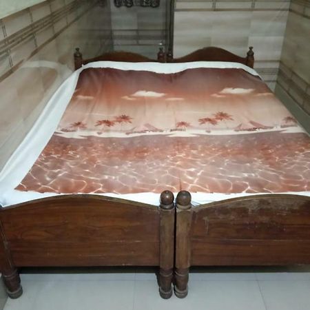 Harkishan Lodge Szambalpur Szoba fotó
